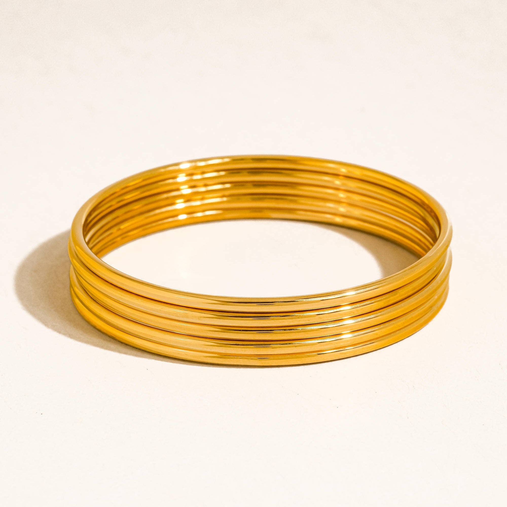 AURUM 18K Classic Thin Bangle Bracelet