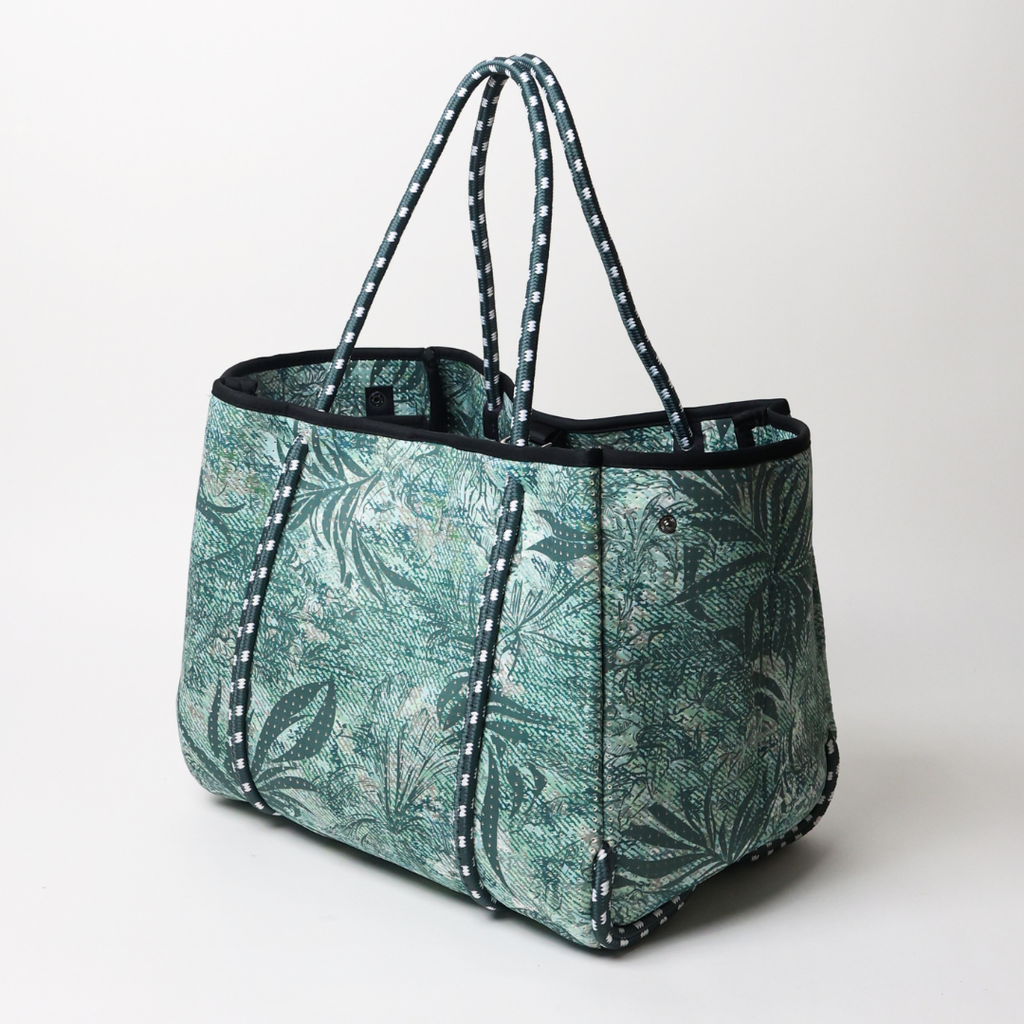 JUNGLE FEVER Teal Everyday Tote Bag