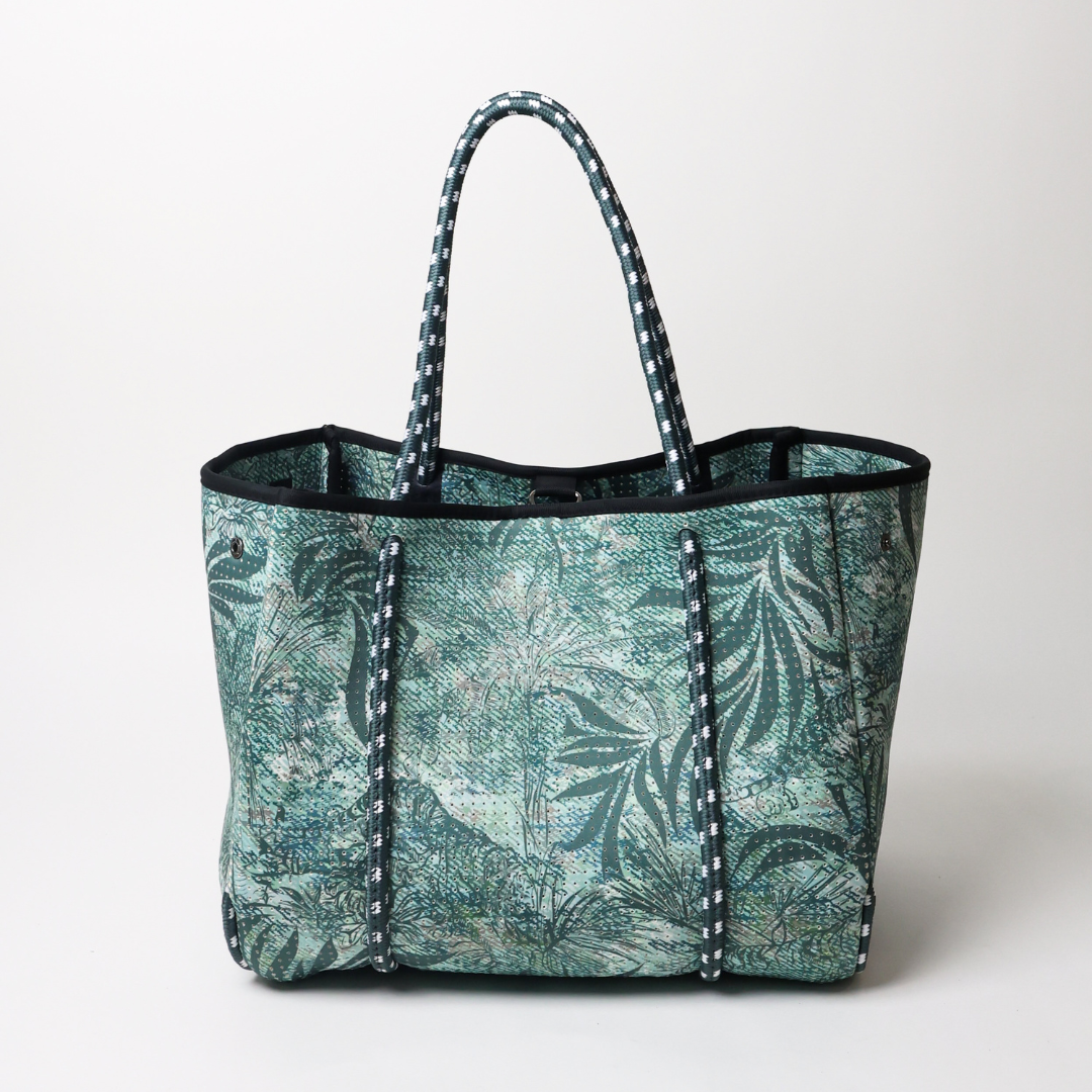 JUNGLE FEVER Teal Everyday Tote Bag
