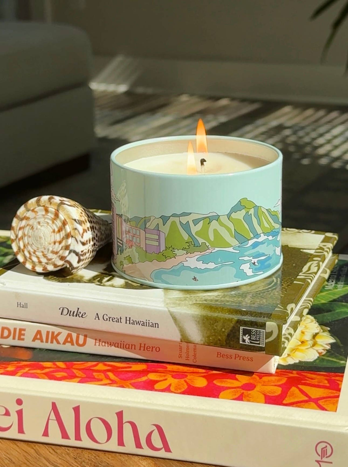 HONOLUA BAY Scented Destination Candle | Banana, Coconut & Sea Salt