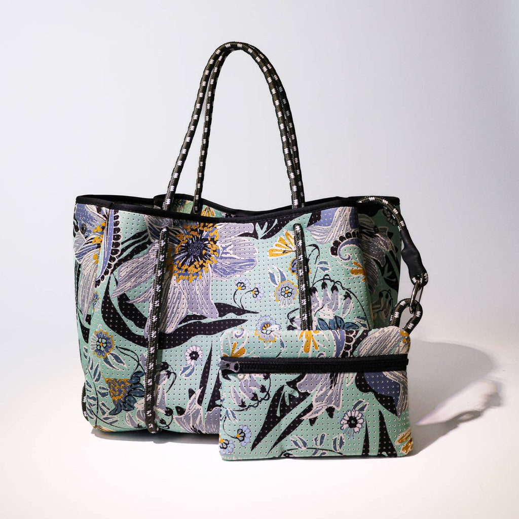 MINT FLOWERS Everyday Tote Bag