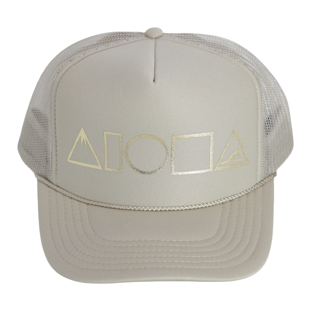 MAUKA TO MAKAI Beige/Gold Adult Trucker
