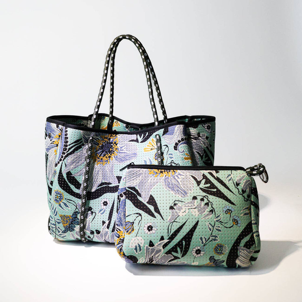 MINT FLOWERS Everyday Tote Bag