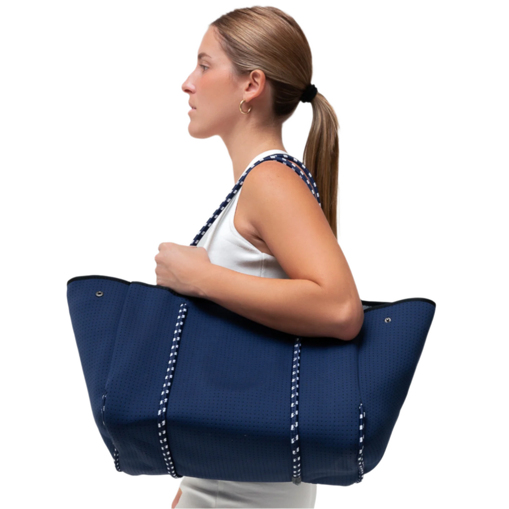 DEEP BLUE Everyday Tote Bag